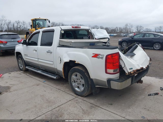 2011 GMC SIERRA 1500 3GTP2WE3XBG332220 Photo 2