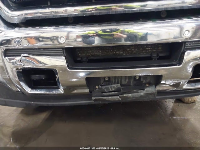 1GT12TEY0JF148078 GMC Sierra 2500hd Slt