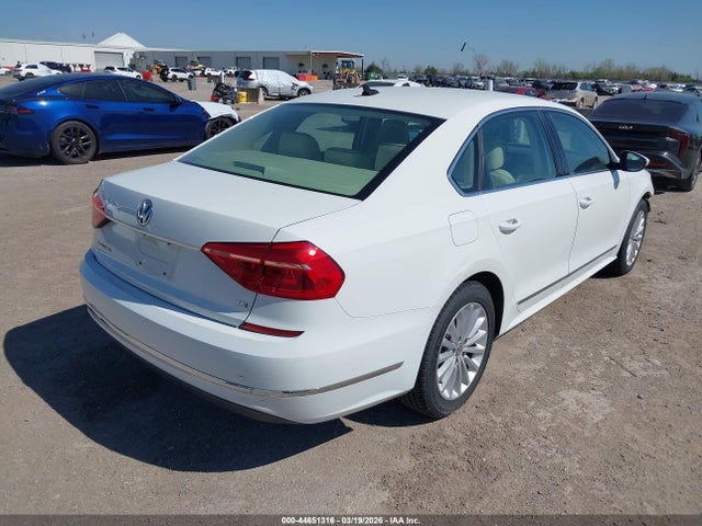 2016 VOLKSWAGEN PASSAT 1VWBT7A36GC024570 Photo 3