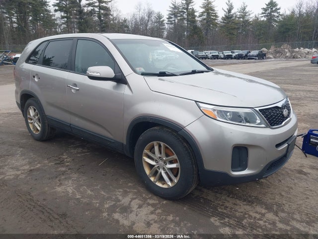 5XYKT3A62EG520061 KIA SORENTO LX