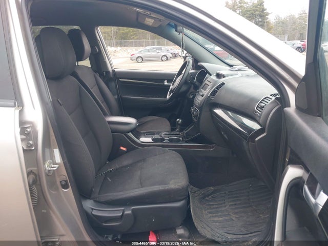 5XYKT3A62EG520061 KIA SORENTO LX