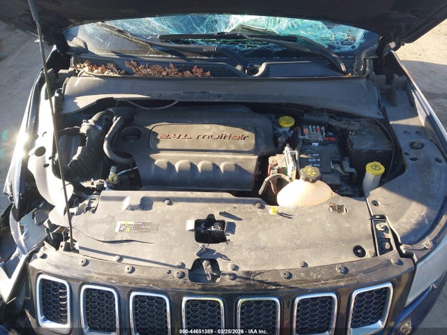44651389 :رقم المزاد ، 3C4NJDBBXKT602001 vin ، 2019 Jeep Compass Latitude 4x4 مزاد بيع