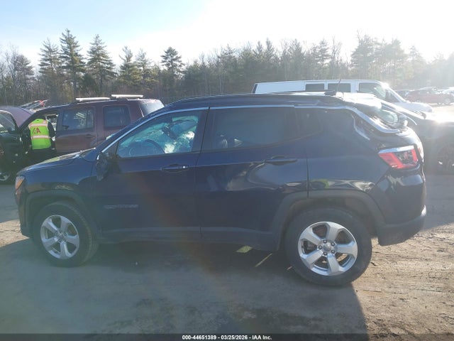 44651389 :رقم المزاد ، 3C4NJDBBXKT602001 vin ، 2019 Jeep Compass Latitude 4x4 مزاد بيع