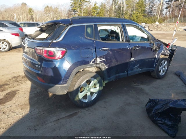 44651389 :رقم المزاد ، 3C4NJDBBXKT602001 vin ، 2019 Jeep Compass Latitude 4x4 مزاد بيع