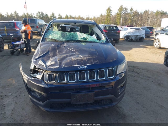 44651389 :رقم المزاد ، 3C4NJDBBXKT602001 vin ، 2019 Jeep Compass Latitude 4x4 مزاد بيع