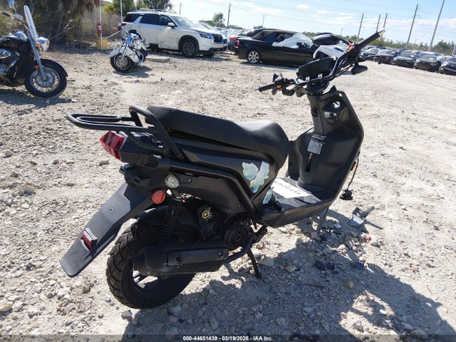 44651439 :رقم المزاد ، L5YTCKAUXR1151770 vin ، 2024 Znen Scooter مزاد بيع