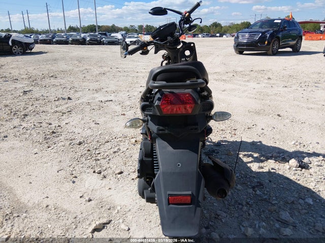 44651439 :رقم المزاد ، L5YTCKAUXR1151770 vin ، 2024 Znen Scooter مزاد بيع