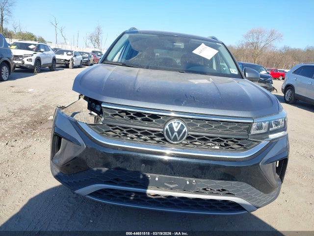 Продаж на аукціоні авто 2022 Volkswagen Taos 1.5t Se, vin: 3VVRX7B20NM072526, номер лоту: 44651518