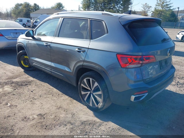 Продаж на аукціоні авто 2022 Volkswagen Taos 1.5t Se, vin: 3VVRX7B20NM072526, номер лоту: 44651518