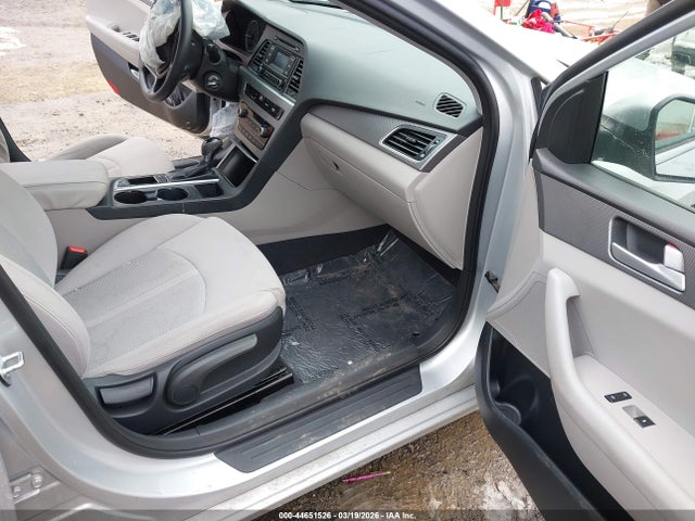 44651526 :رقم المزاد ، 5NPE24AF2FH198800 vin ، 2015 Hyundai Sonata Se مزاد بيع