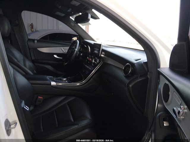 2019 MERCEDES-BENZ GLC 300 WDC0G4KB4KV144555 Photo 4