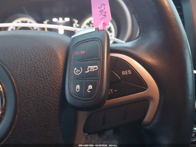 1C4PJMCB9FW687081 Jeep Cherokee Latitude