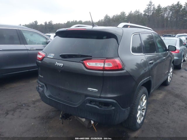 1C4PJMCB9FW687081 Jeep Cherokee Latitude