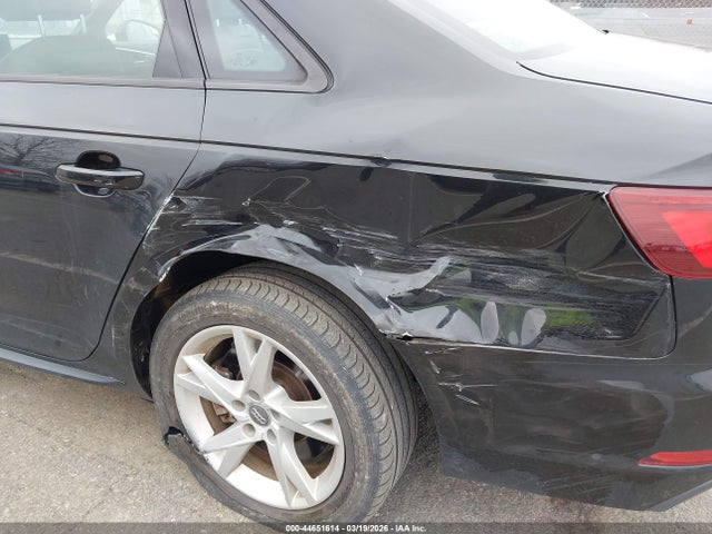 44651614 :رقم المزاد ، WAUDNAF4XJA209158 vin ، 2018 Audi A4 2.0t Premium/2.0t Tech Premium مزاد بيع