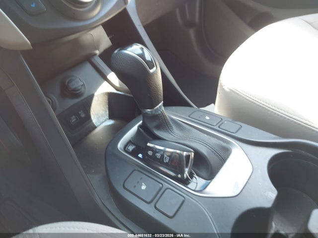 5XYZU3LB7JG506365 Hyundai Santa Fe Sport 2.4l