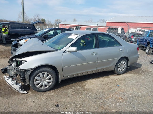 44651652 :رقم المزاد ، 4T1BE32K05U425420 vin ، 2005 Toyota Camry Le مزاد بيع