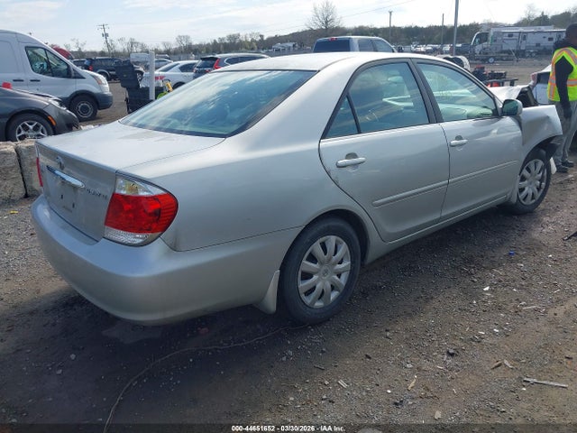 44651652 :رقم المزاد ، 4T1BE32K05U425420 vin ، 2005 Toyota Camry Le مزاد بيع