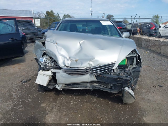 44651652 :رقم المزاد ، 4T1BE32K05U425420 vin ، 2005 Toyota Camry Le مزاد بيع