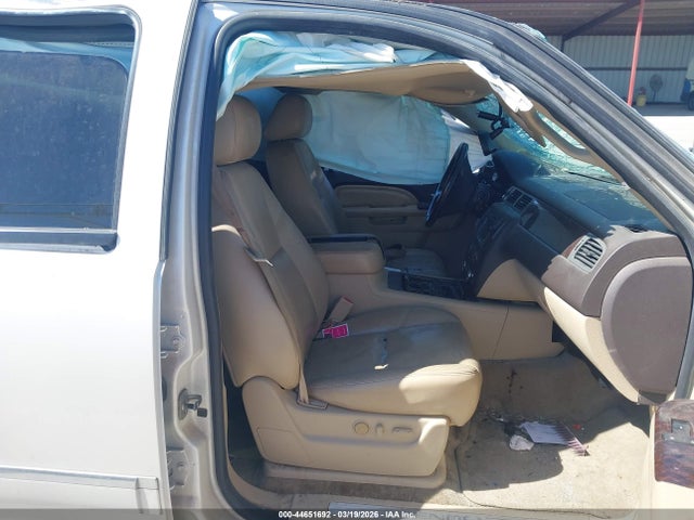 Продаж на аукціоні авто 2011 Gmc Yukon Xl 1500 Denali, vin: 1GKS2MEF2BR226955, номер лоту: 44651692