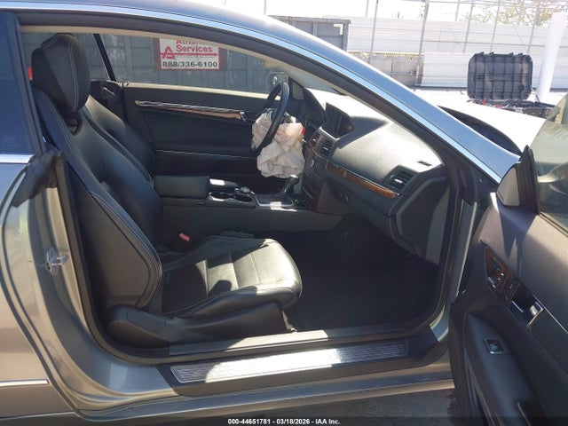 2010 MERCEDES-BENZ E 350 WDDKJ5GB9AF015692 Photo 4