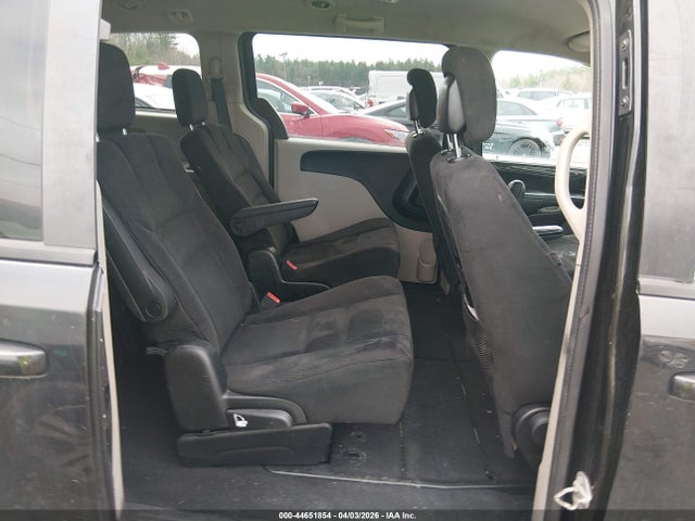 2C4RDGBG2FR523128 Dodge Grand Caravan Se