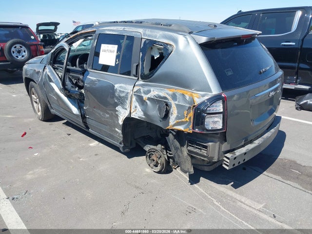 2014 JEEP COMPASS 1C4NJCBB2ED529694 Photo 2