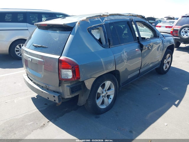 2014 JEEP COMPASS 1C4NJCBB2ED529694 Photo 3