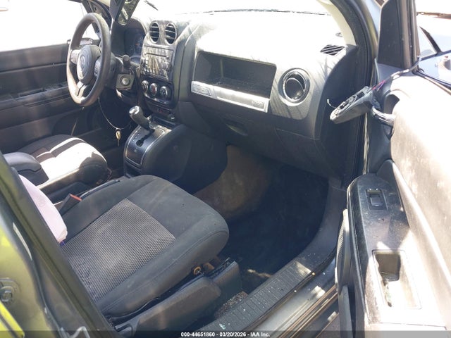 2014 JEEP COMPASS 1C4NJCBB2ED529694 Photo 4