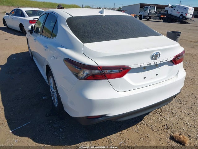2022 Toyota Camry Le მანქანა იყიდება აუქციონზე, vin: 4T1C11AK5NU062697, აუქციონის ნომერი: 44651887