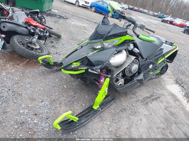 4UF19SNW5KT102374 Arctic Cat Zr 8000