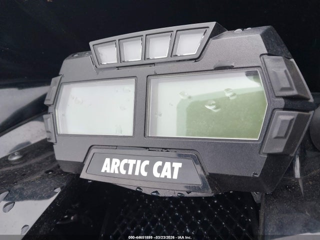4UF19SNW5KT102374 Arctic Cat Zr 8000