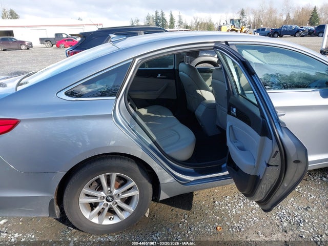 2015 Hyundai Sonata Eco მანქანა იყიდება აუქციონზე, vin: 5NPE24AA7FH131064, აუქციონის ნომერი: 44651907