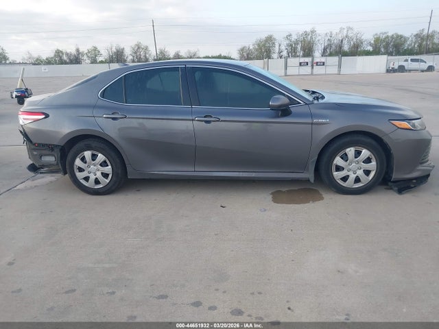 4T1B31HK3KU514587 Toyota Camry Hybrid Le