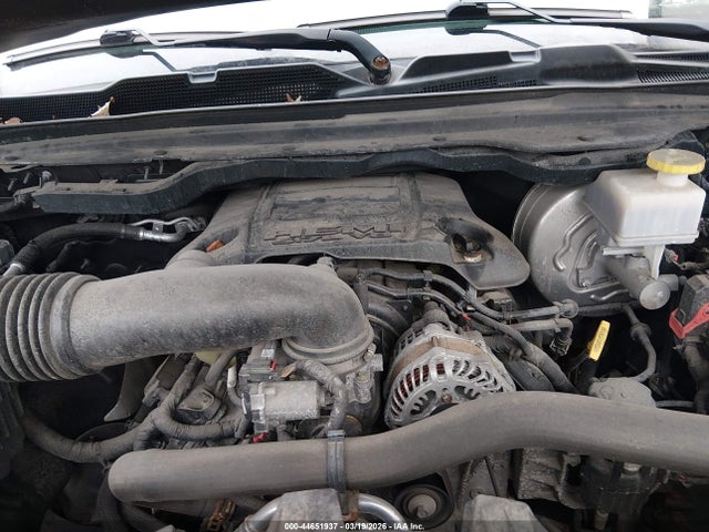 44651937 :رقم المزاد ، 1C6SRFJT9KN697823 vin ، 2019 Ram 1500 Laramie  4x4 5'7 Box مزاد بيع