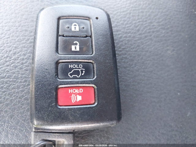 Продажа на аукционе авто 2016 Toyota Highlander Xle V6, vin: 5TDJKRFH0GS225901, номер лота: 44651954