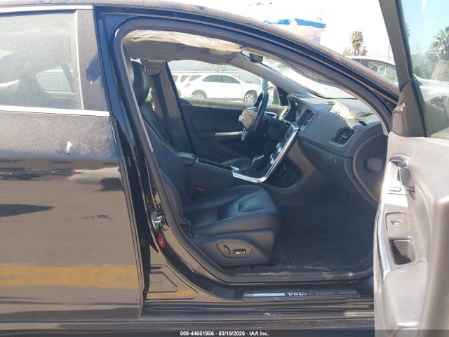 YV126MFKXG1392877 Volvo S60 T5 Drive-e Premier