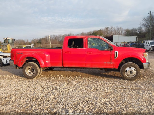 44651980 :رقم المزاد ، 1FT8W3DTXMEC66402 vin ، 2021 Ford F-350 Lariat مزاد بيع