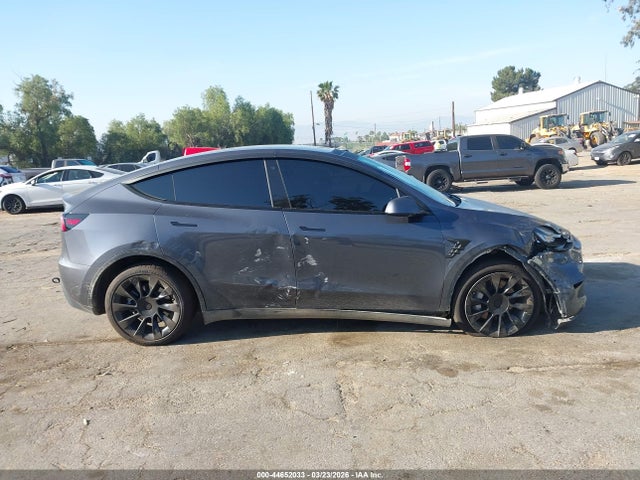 Продаж на аукціоні авто 2022 Tesla Model Y Long Range Dual Motor All-wheel Drive, vin: 7SAYGDEE8NF574691, номер лоту: 44652033