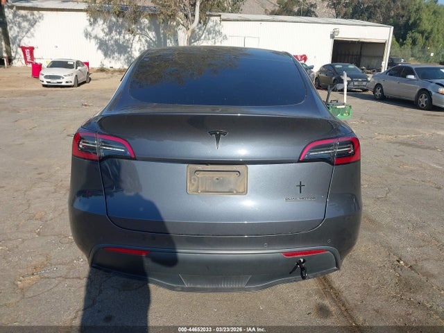 Продаж на аукціоні авто 2022 Tesla Model Y Long Range Dual Motor All-wheel Drive, vin: 7SAYGDEE8NF574691, номер лоту: 44652033