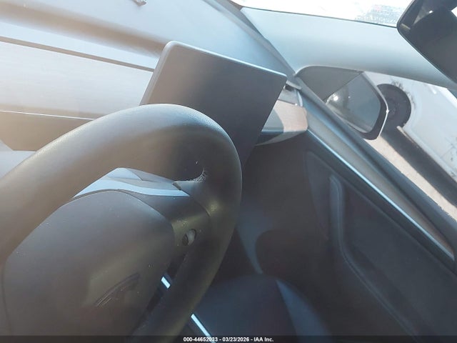 Продаж на аукціоні авто 2022 Tesla Model Y Long Range Dual Motor All-wheel Drive, vin: 7SAYGDEE8NF574691, номер лоту: 44652033
