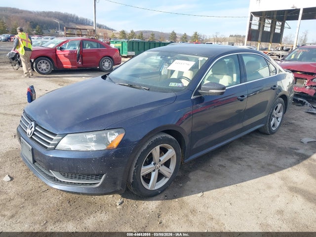 2014 Volkswagen Passat 1.8t Se მანქანა იყიდება აუქციონზე, vin: 1VWBT7A32EC094242, აუქციონის ნომერი: 44652051