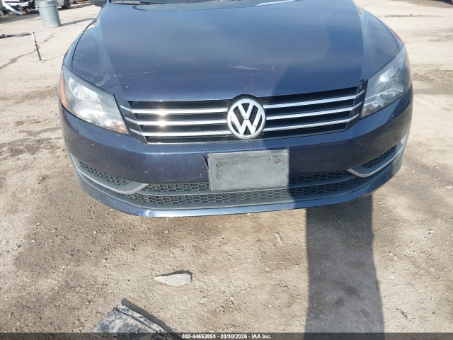 2014 Volkswagen Passat 1.8t Se მანქანა იყიდება აუქციონზე, vin: 1VWBT7A32EC094242, აუქციონის ნომერი: 44652051