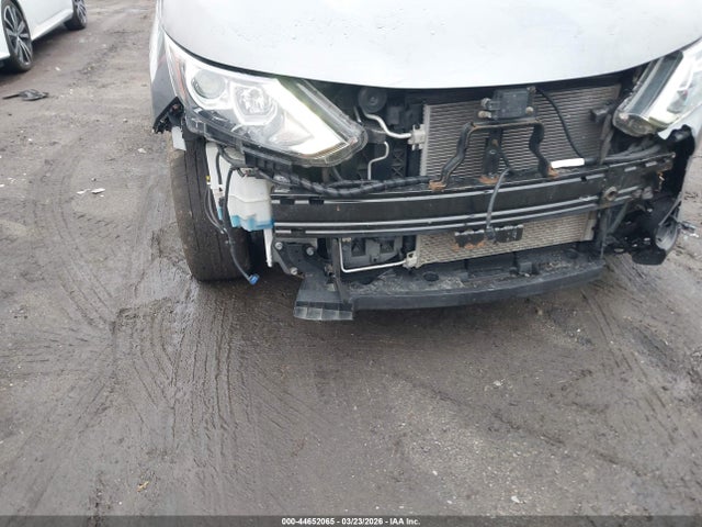 JN1BJ1CR2JW253750 Nissan Rogue Sport Sl