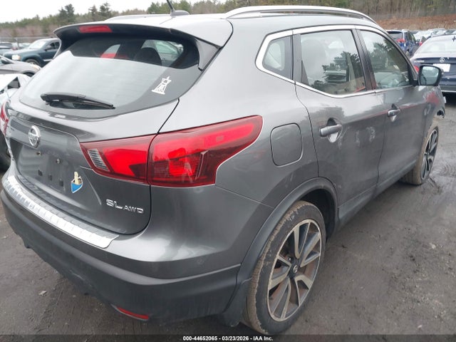 JN1BJ1CR2JW253750 Nissan Rogue Sport Sl