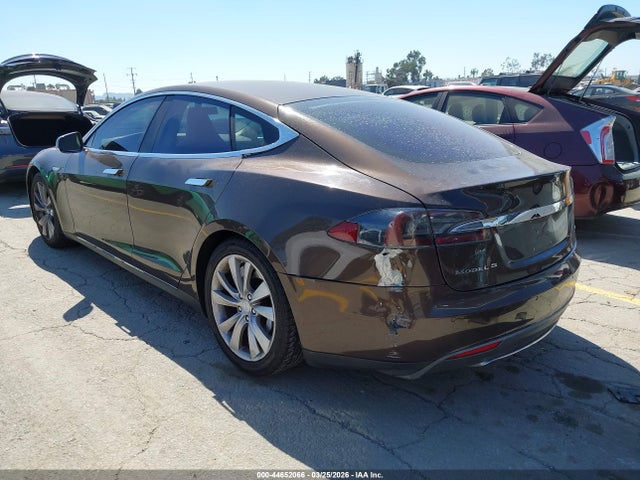 2014 TESLA MODEL S 5YJSA1H18EFP28716 Photo 2