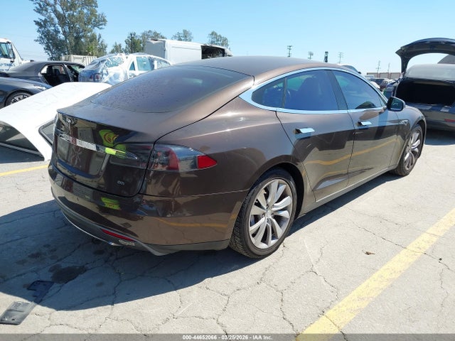 2014 TESLA MODEL S 5YJSA1H18EFP28716 Photo 3
