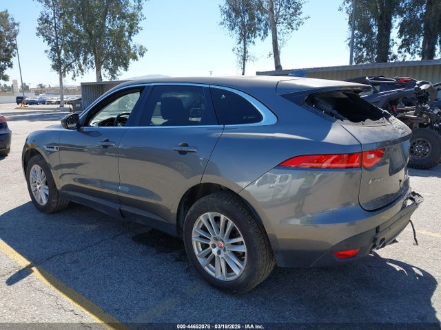 2017 JAGUAR F-PACE SADCK2BN2HA085316 Photo 2