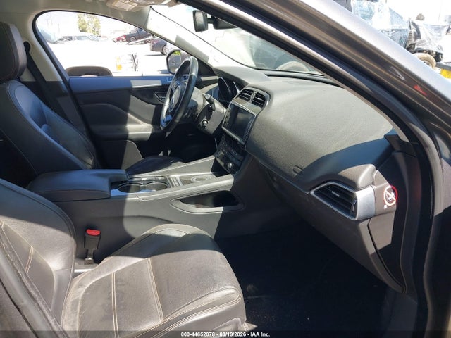 2017 JAGUAR F-PACE SADCK2BN2HA085316 Photo 4