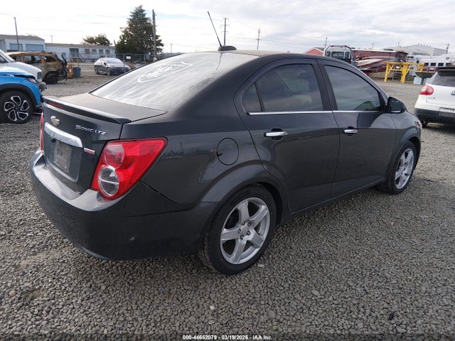 1G1JE5SB1F4208366 Chevrolet Sonic Ltz Auto