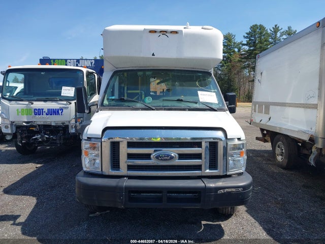 Ford E-350 Cutaway 2014 1FDEE3FL6EDA34370 Image 12